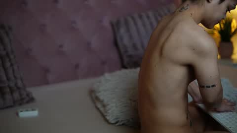  Maia  online show from 09/15/25, 08:20