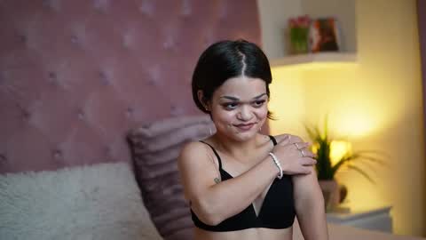  Maia  online show from 10/06/25, 06:38