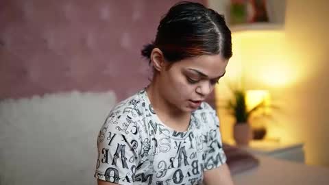  Maia  online show from 02/22/26, 11:47