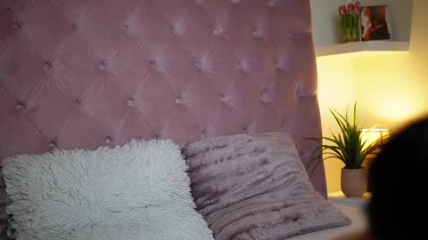  Maia  online show from 03/04/26, 09:32