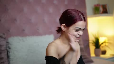  Maia  online show from 03/24/26, 10:15