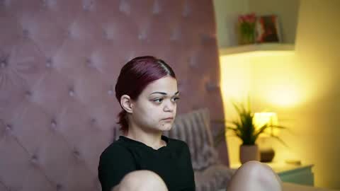  Maia  online show from 04/15/26, 07:43