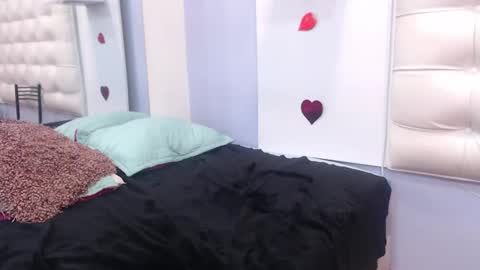 Maia  online show from 03/12/25, 06:33