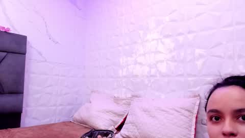 Maia  online show from 10/22/25, 11:32