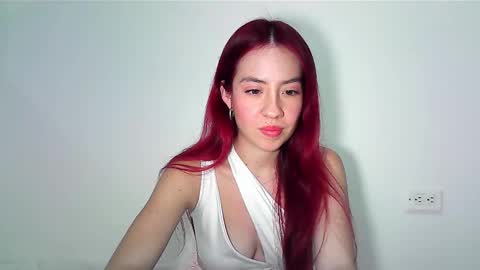 Snapshot of maiarosse_ chatting on 02/10/25, 04:41 MaiaRosse  online show from 02/10/25, 04:41