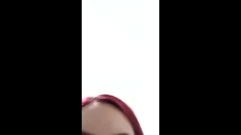 Snapshot of maiarosse_ chatting on 02/25/25, 03:52 MaiaRosse  online show from 02/25/25, 03:52