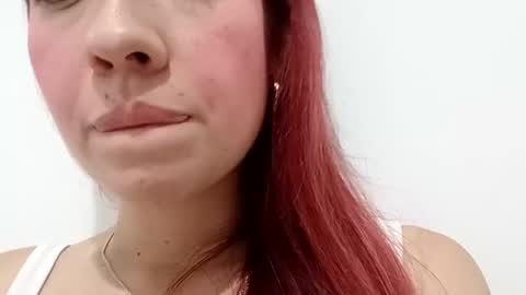 Snapshot of maiarosse_ chatting on 02/28/25, 04:43 MaiaRosse  online show from 02/28/25, 04:43