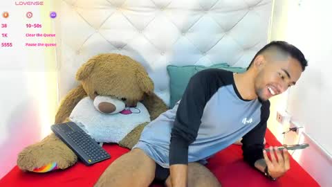 maicolparker0 online show from 04/13/26, 12:54