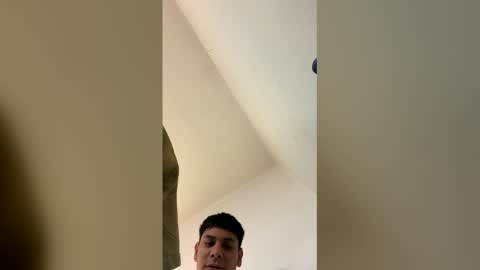 maicolzarate19 online show from 04/29/26, 05:52