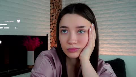 Snapshot of maidabuoy chatting on 01/14/25, 04:25 Lucy online show from 01/14/25, 04:25