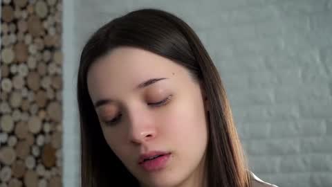 Snapshot of maidabuoy chatting on 02/07/25, 04:27 Lucy online show from 02/07/25, 04:27