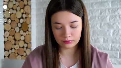 Snapshot of maidabuoy chatting on 12/16/25, 02:05 Lucy online show from 12/16/25, 02:05