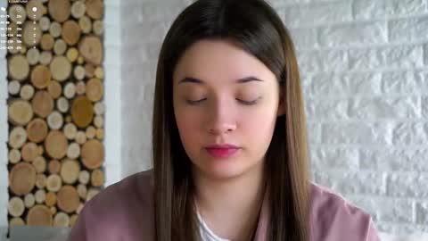 Snapshot of maidabuoy chatting on 12/19/25, 02:07 Lucy online show from 12/19/25, 02:07