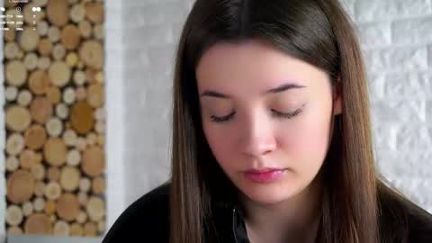 Snapshot of maidabuoy chatting on 01/08/26, 02:03 Lucy online show from 01/08/26, 02:03