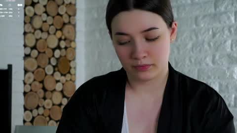 Lucy online show from 04/01/26, 02:23