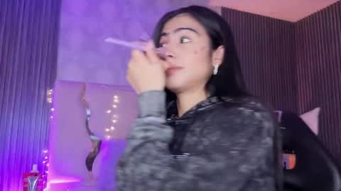 Snapshot of maiily_tay chatting on 01/14/26, 11:49 maiily_tay online show from 01/14/26, 11:49