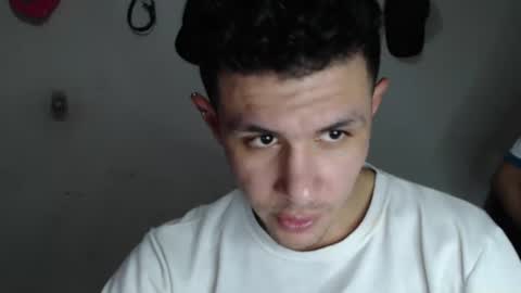 Snapshot of maikjameshot chatting on 11/23/25, 03:17 maikjameshot online show from 11/23/25, 03:17