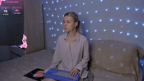 Your kitty online show from 03/12/26, 04:02