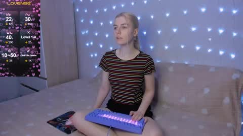 Your kitty online show from 04/17/26, 04:10