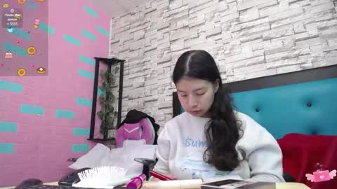  MAILY CAN  online show from 10/31/25, 12:50