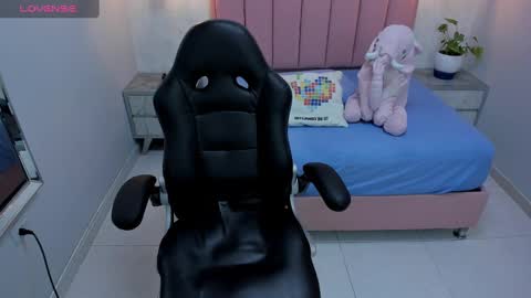  M A I L Y  online show from 02/11/25, 12:58