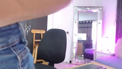 mailyn_gold online show from 03/21/26, 11:59