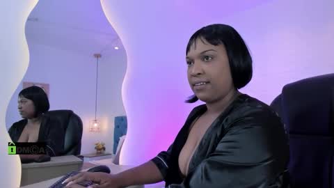 Snapshot of mailyndixon chatting on 11/08/25, 05:18 Mailyn online show from 11/08/25, 05:18