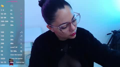 Snapshot of mailywindsor chatting on 02/13/25, 11:28 Maily online show from 02/13/25, 11:28