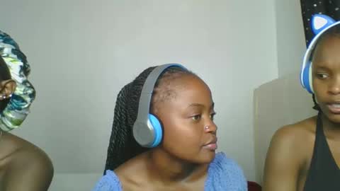 maira luv1 online show from 02/19/26, 09:44