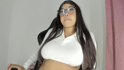    online show from 03/23/26, 03:43