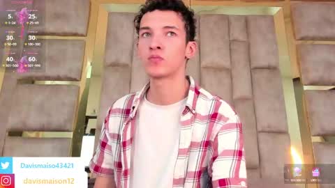 Snapshot of maisondavis_ chatting on 12/12/24, 12:16 Maison Davis online show from 12/12/24, 12:16