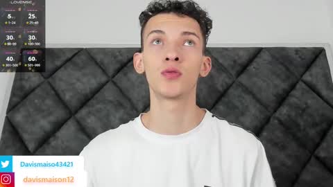 Snapshot of maisondavis_ chatting on 01/06/25, 10:15 Maison Davis online show from 01/06/25, 10:15