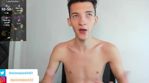 Snapshot of maisondavis_ chatting on 01/15/25, 10:35 Maison Davis online show from 01/15/25, 10:35