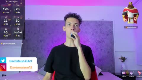 Snapshot of maisondavis_ chatting on 02/25/25, 03:09 Maison Davis online show from 02/25/25, 03:09