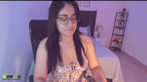 Maite online show from 10/07/25, 04:53
