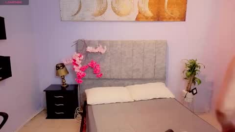 Snapshot of maite_stone1 chatting on 11/02/25, 03:20 MAITE STONE1 online show from 11/02/25, 03:20