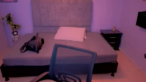 Snapshot of maite_stone1 chatting on 11/22/25, 03:05 MAITE STONE1 online show from 11/22/25, 03:05