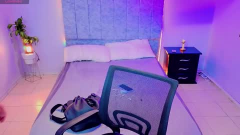 Snapshot of maite_stone1 chatting on 11/25/25, 03:28 MAITE STONE1 online show from 11/25/25, 03:28