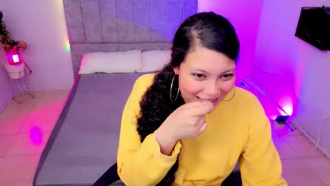 Snapshot of maite_stone1 chatting on 12/01/25, 03:33 MAITE STONE1 online show from 12/01/25, 03:33