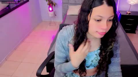 Snapshot of maite_stone1 chatting on 12/14/25, 03:01 MAITE STONE1 online show from 12/14/25, 03:01