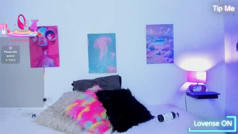 Snapshot of maithe_022 chatting on 10/04/25, 07:01 mai online show from 10/04/25, 07:01