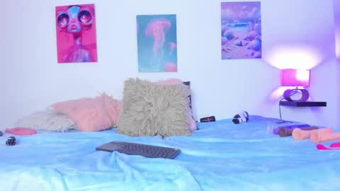 Snapshot of maithe_022 chatting on 10/23/25, 07:56 mai online show from 10/23/25, 07:56