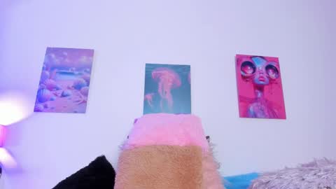 Snapshot of maithe_022 chatting on 11/17/25, 07:08 mai online show from 11/17/25, 07:08