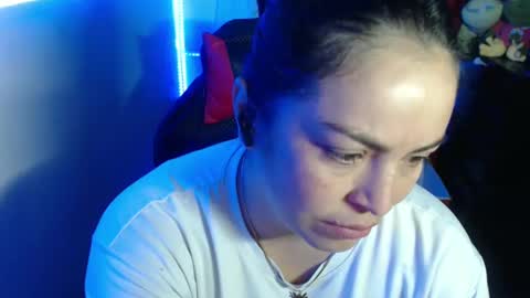 Snapshot of maitte_22 chatting on 01/16/25, 01:48 Hello friends Im on another account    online show from 01/16/25, 01:48