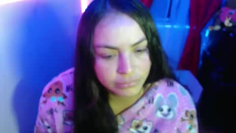 Snapshot of maitte_22 chatting on 01/25/25, 07:28 Hello friends Im on another account    online show from 01/25/25, 07:28