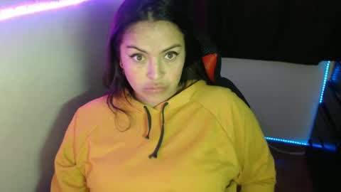 Snapshot of maitte_22 chatting on 03/10/25, 12:51 Hello friends Im on another account    online show from 03/10/25, 12:51