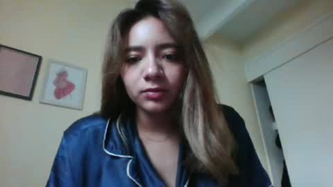 majo_gomezz online show from 09/21/25, 03:13