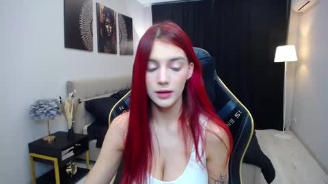 Chloe online show from 12/01/25, 02:27