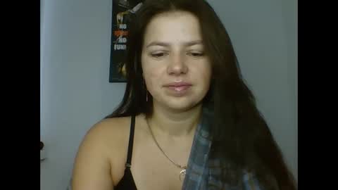 Snapshot of make_mesmile chatting on 10/21/25, 06:14 make_mesmile online show from 10/21/25, 06:14