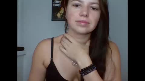 Snapshot of make_mesmile chatting on 10/21/25, 06:19 make_mesmile online show from 10/21/25, 06:19